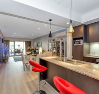 Venetian Canal Apartment-Close to Beaches and Marina - Hotel WA
