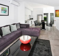 Views from Red Hill - Modern and Spacious Split-Level Executive 3BR Red Hill Apartment Close to CBD - Hotel WA