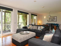 Book Pokolbin Accommodation Vacations Hotel WA Hotel WA