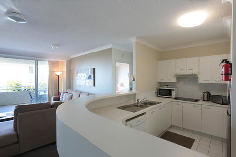 Visit The Cote D'Azur In Sunshine Beach - Hotel WA 2