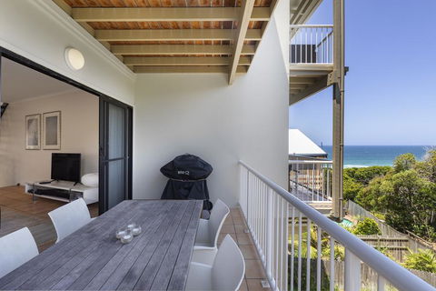 Wake Up To Ocean Views In Stylish Comfort - Hotel WA 3