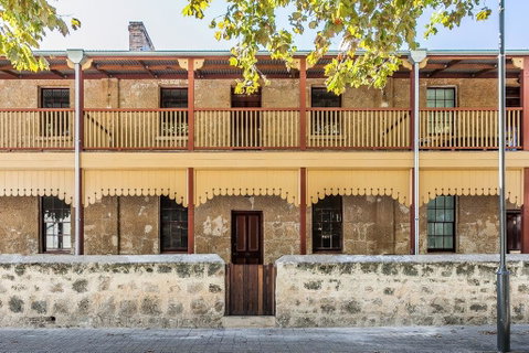 Warders Cottage: Iconic Cottage In The Heart Of Freo - Hotel WA 0