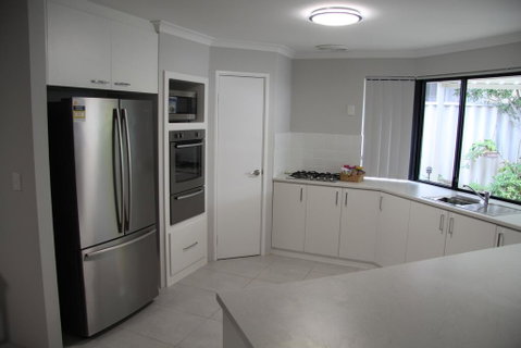 Warnbro Beach Family Accommodation - Hotel WA 1