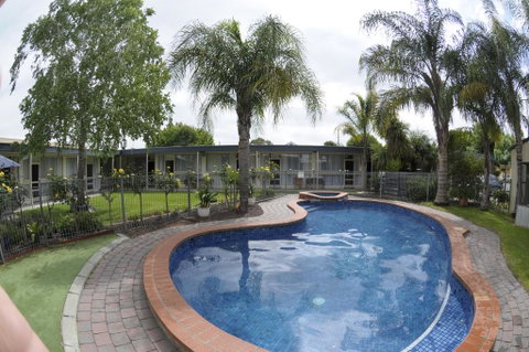 Warrina Motor Inn - Hotel WA 0