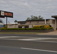 Warwick Motor Inn