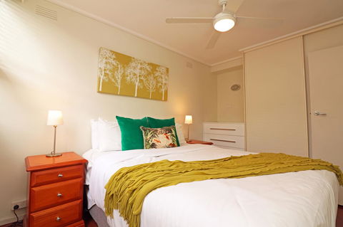 Colour Pop Fitzroy - 3 Bedroom Pet Friendly - Hotel WA 14