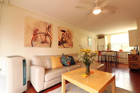 Colour Pop Fitzroy - 3 Bedroom Pet Friendly - Hotel WA 4