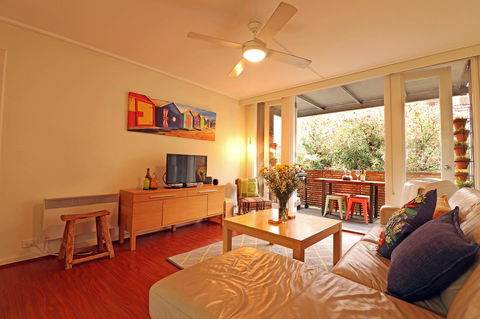 Colour Pop Fitzroy - 3 Bedroom Pet Friendly - Hotel WA 1