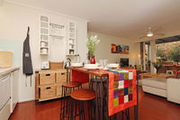 Colour Pop Fitzroy - 3 bedroom pet friendly