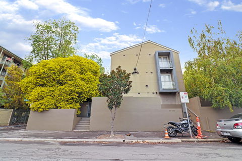 Colour Pop Fitzroy - 3 Bedroom Pet Friendly - Hotel WA 28