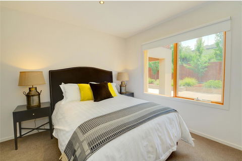 Newington Lakehouse - Hotel WA 6