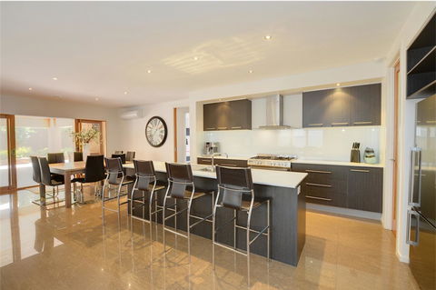 Newington Lakehouse - Hotel WA 5