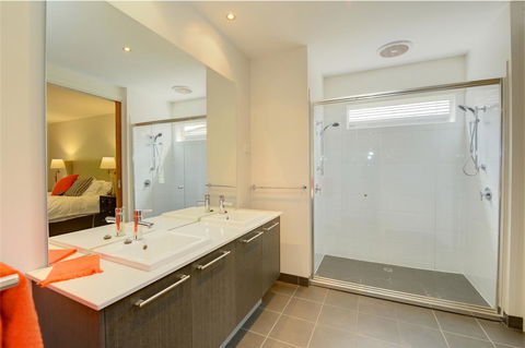 Newington Lakehouse - Hotel WA 10