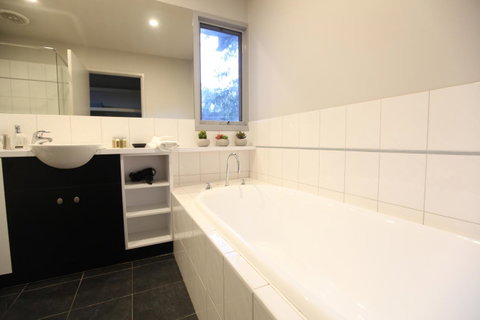 Lorne Luxury - Hotel WA 2