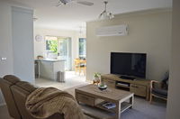 Book Horsham Accommodation Vacations Hotel WA Hotel WA