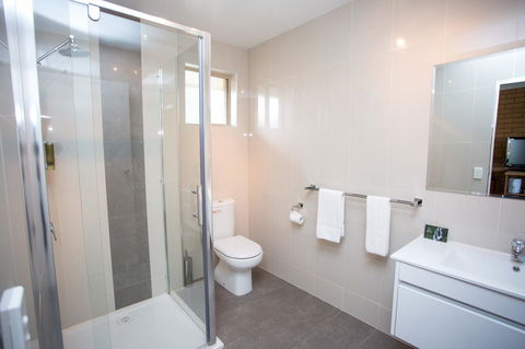 Blue Whale Motor Inn & Apartments - Hotel WA 15