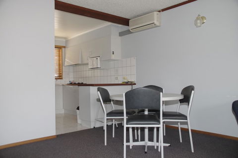 Blue Whale Motor Inn & Apartments - Hotel WA 28