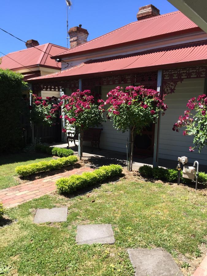 Lyal VIC Hotel WA