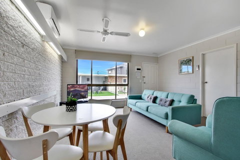 Hybiscus Waterfront Apartments - Hotel WA 17