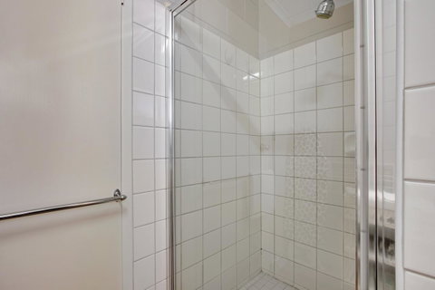 Hybiscus Waterfront Apartments - Hotel WA 19