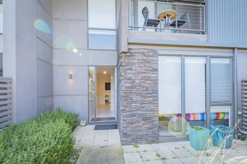 Stylish 3 Bedroom Townhouse - Free Parking - Hotel WA 0