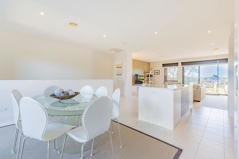 Stylish 3 Bedroom Townhouse - Free Parking - Hotel WA 14
