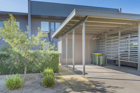 Stylish 3 Bedroom Townhouse - Free Parking - Hotel WA 24