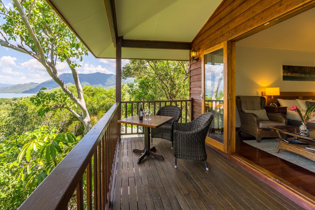 Oak Beach QLD Hotel WA
