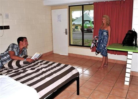 Nomads Airlie Beach - Hotel WA 5
