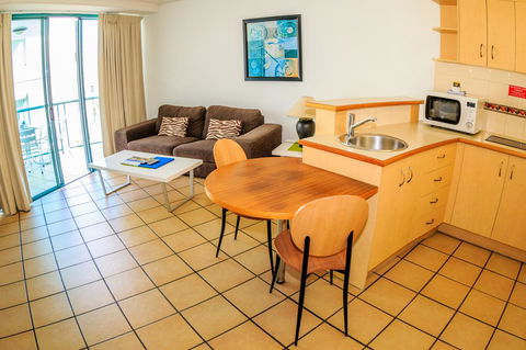 Grand Palais Boolarong Beachside Apartments - Hotel WA 17