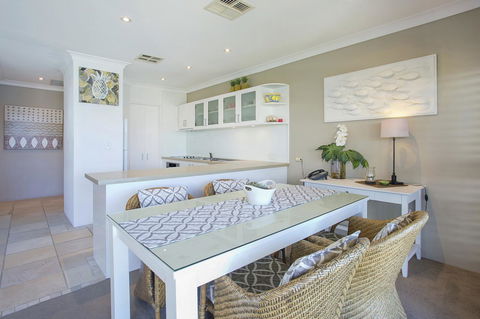 Noosa Shores Resort - Hotel WA 24