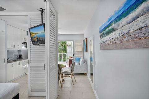 Palm Cove Paradise - Couples Spa Beach Getaway - Hotel WA 4