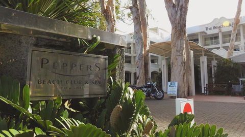 Palm Cove Paradise - Couples Spa Beach Getaway - Hotel WA 2
