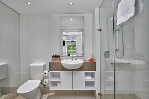 Palm Cove Paradise - Couples Spa Beach Getaway - Hotel WA 5