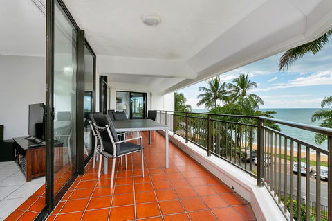 Roydon Beachfront Apartments - Hotel WA 0