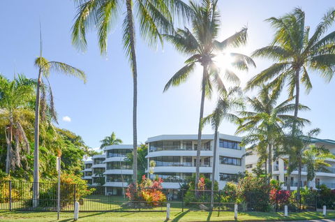 Roydon Beachfront Apartments - Hotel WA 28