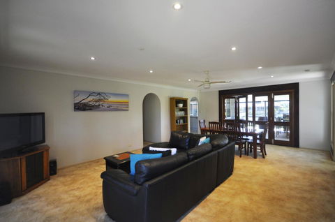Bribie Island Canal Holiday Destination! - Hotel WA 3
