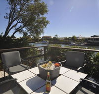 Bribie Island Canal Holiday Destination - Hotel WA