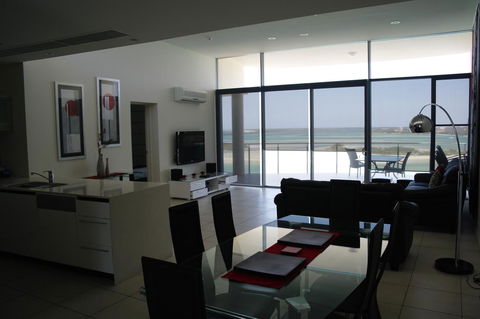Monaco Caloundra - Hotel WA 43
