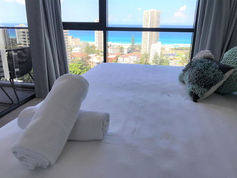 Qube Broadbeach Ocean View Apartments - Hotel WA 20