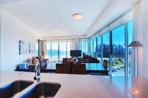 Reflection On The Sea - Hotel WA 6