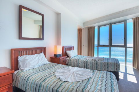 Reflection On The Sea - Hotel WA 7