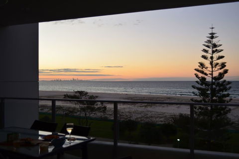 Pure Kirra - Hotel WA 18