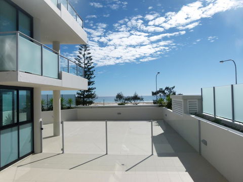 Pure Kirra - Hotel WA 17