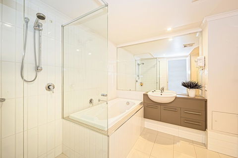 On The Bay Apartments - Hotel WA 16