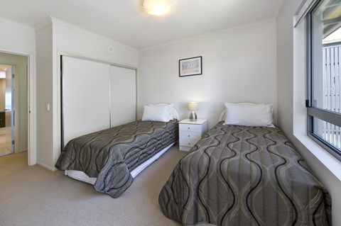 On The Bay Apartments - Hotel WA 17