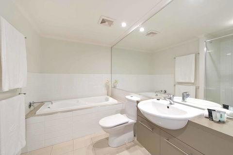 On The Bay Apartments - Hotel WA 20