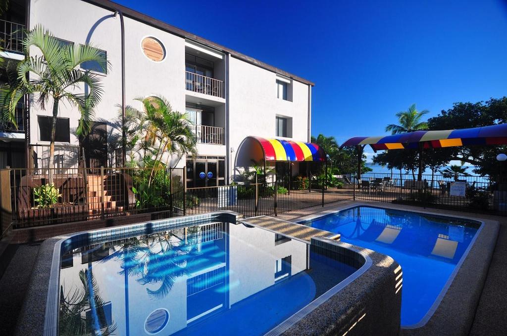 Townsville Mc ACT Hotel WA