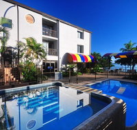 Waters Edge The Strand - Hotel WA