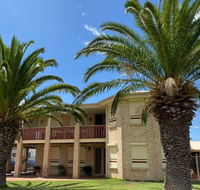 Whispering Palms - Hotel WA